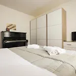 Visit Apartamento Modena